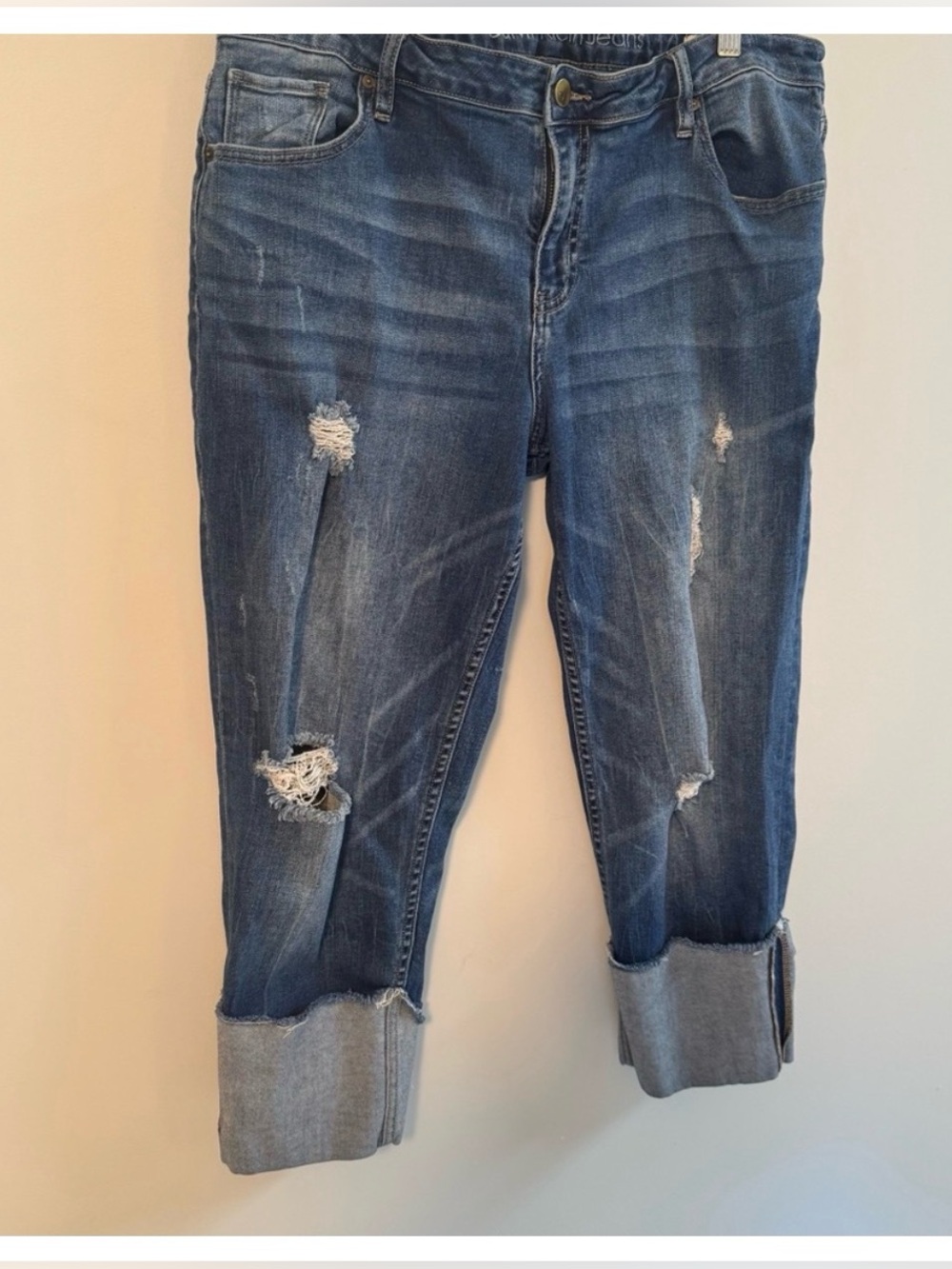 CALVIN KLEIN Women's Cuffed Boyfriend Jeans Distressed Denim Size 31